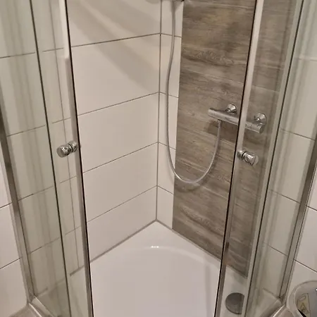 Lägenhet Voll Ausgestattet, Naehe Heiltherme Bad Waltersdorf *